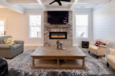 Main picture of 6109 Black Pear Ln