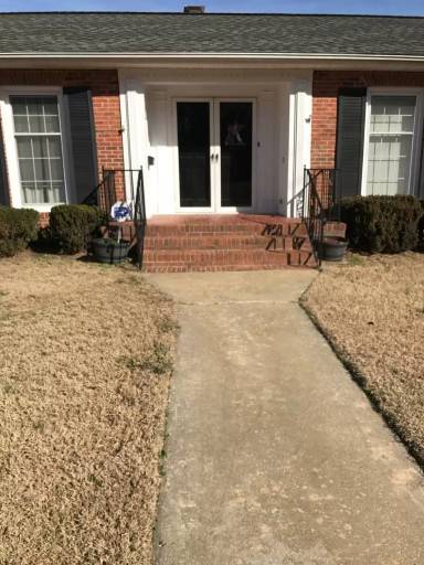 Main picture of 107 Pinewood Dr
