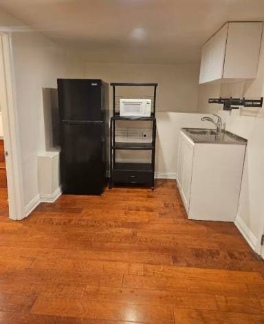 Main picture of 837 Herbert Ave