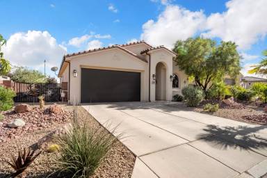 Main picture of 239 W Peridot Dr