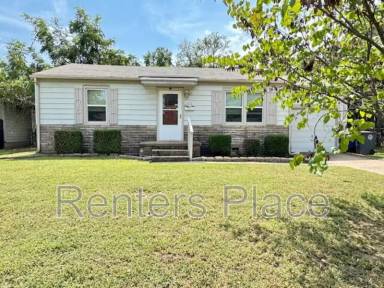 Main picture of 1510 E 45th Pl
