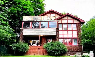 Main picture of 280 Fairgreen Ave