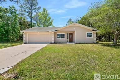 Main picture of 32 Pine Crest Ln