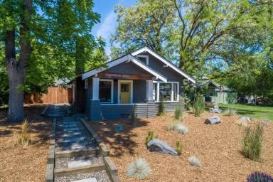 Main picture of 332 NW Florida Ave