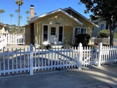 Main picture of 4551 1/2 Date Ave