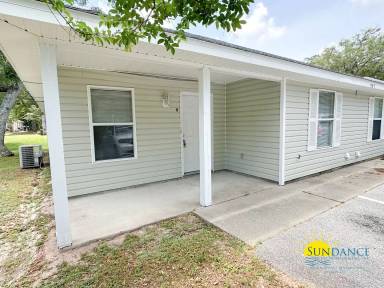 Main picture of 907 E Johnson Ave