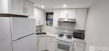 Main picture of 476 Walker St
