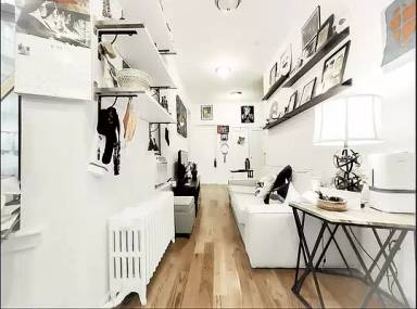 Main picture of 364 3rd Ave