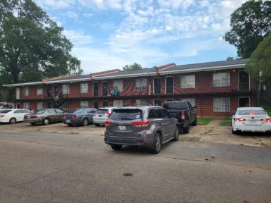 Main picture of 904 Maple St