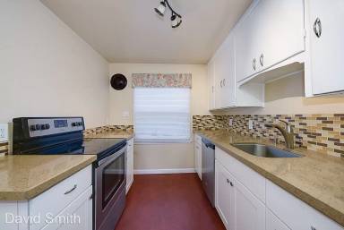 Main picture of 1305 N 41st St
