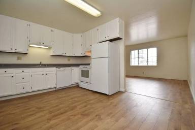 Main picture of 21955 Idena Ave