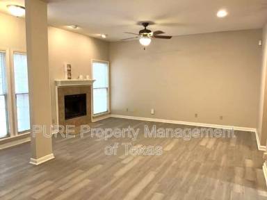 Main picture of 3200 Duval St