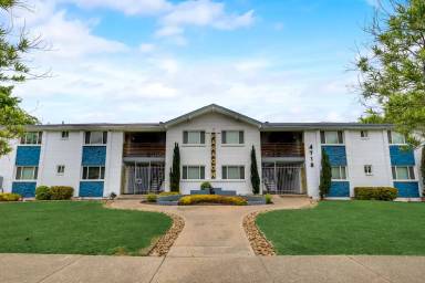 Main picture of 4718 Reiger Ave