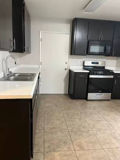 Main picture of 5904 Auburn St