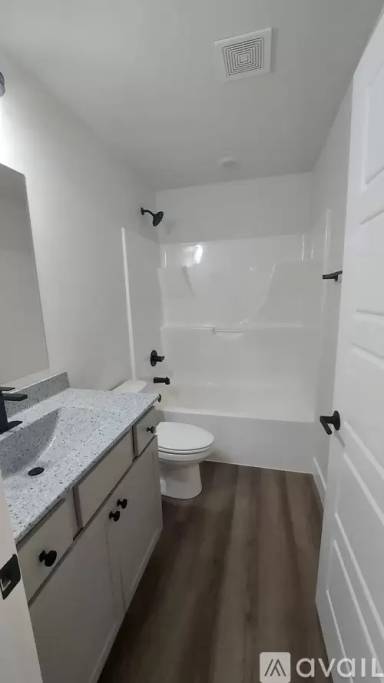 Main picture of 1706 Prey St