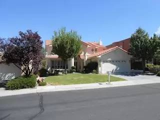 Main picture of 10025 Bridgepointe Ct NE