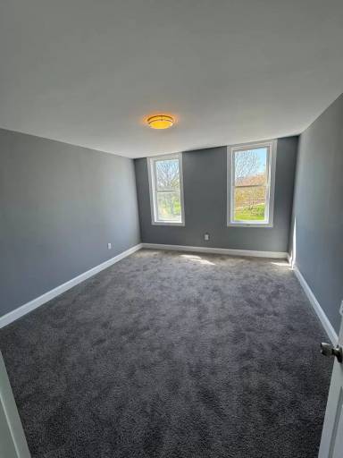 Main picture of 445 N Ellwood Ave