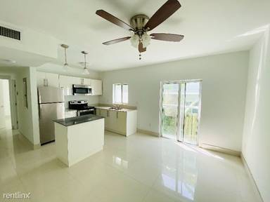 Main picture of 6905 Bay Dr