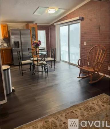 Main picture of 18 River Crest Ln