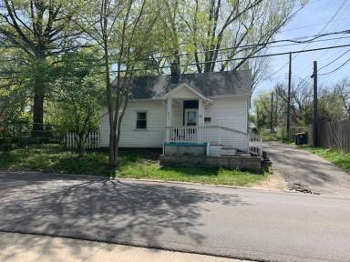 Main picture of 404 E Grimes Ln