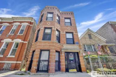 Main picture of 2341 W Charleston St