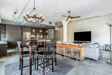 Main picture of 909 Lafayette St