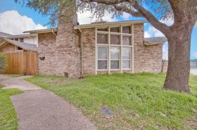 Main picture of 2202 Seville Ct