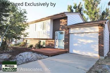 Main picture of 3916 Pearl Dr