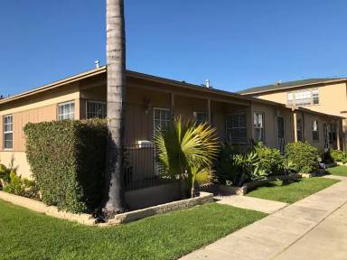 Main picture of 3962 1/2 Sawtelle Blvd