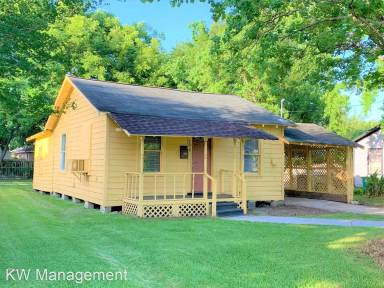 Main picture of 606 E 42nd St