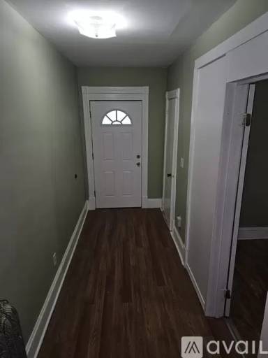 Main picture of 5 Robbins Ct