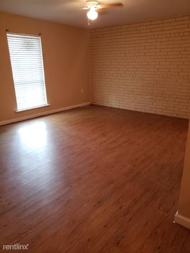 Main picture of Whispering Palms Apartments