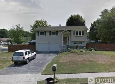 Main picture of 511 Freeman Ave