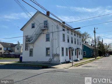 Main picture of 401 Green St W