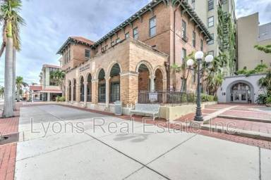 Main picture of 2310 First St Apartments