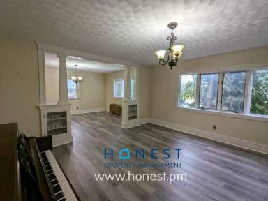 Main picture of 1 Deeb St
