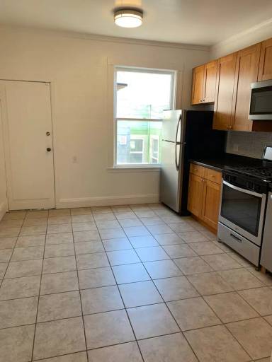 Main picture of 1415 S Van Ness Ave