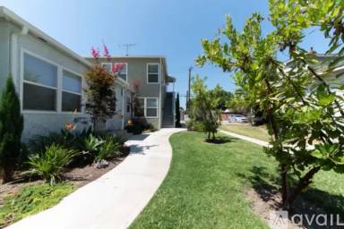Main picture of 4213 N Bellflower Blvd