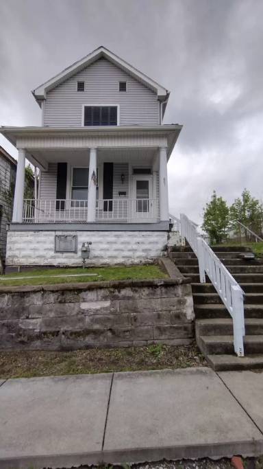 Main picture of 307 Summit Ave
