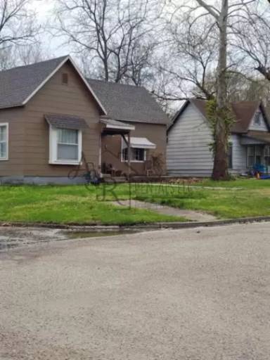 Main picture of 1101 W 3rd St