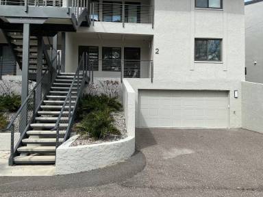 Main picture of 1 Lake Hollingsworth Dr