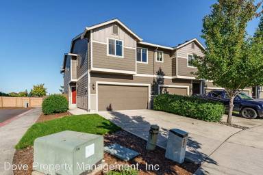 Main picture of 834 NE 109th Ct