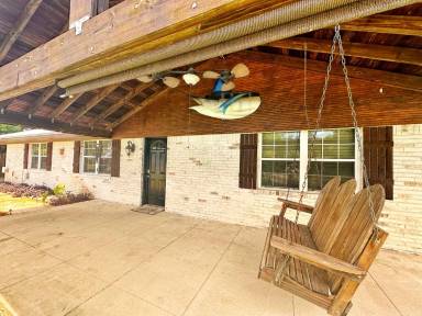 Main picture of 112 Woodlawn Dr