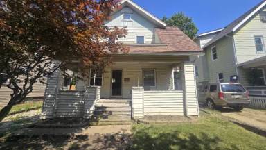 Main picture of 143 E Mapledale Ave