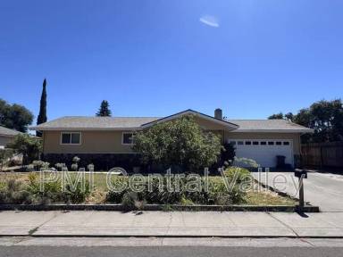 Main picture of 4650 Dahlia Dr
