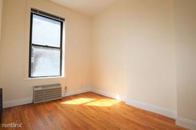 Main picture of 201 E 81st St