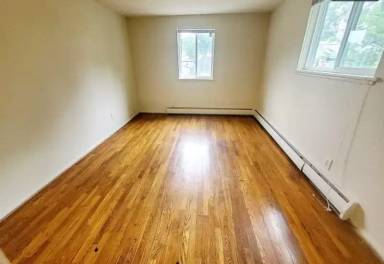 Main picture of 3206 Ellwood Ave