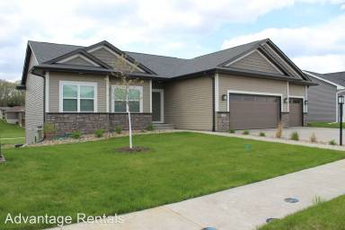 Main picture of 165 Charles Dr