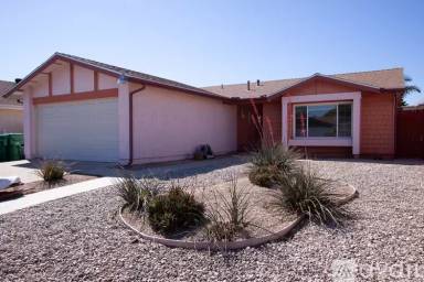 Main picture of 7914 Port Royale Dr
