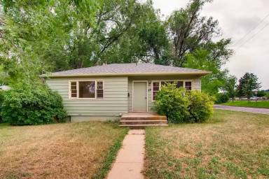 Main picture of 200 28th St
